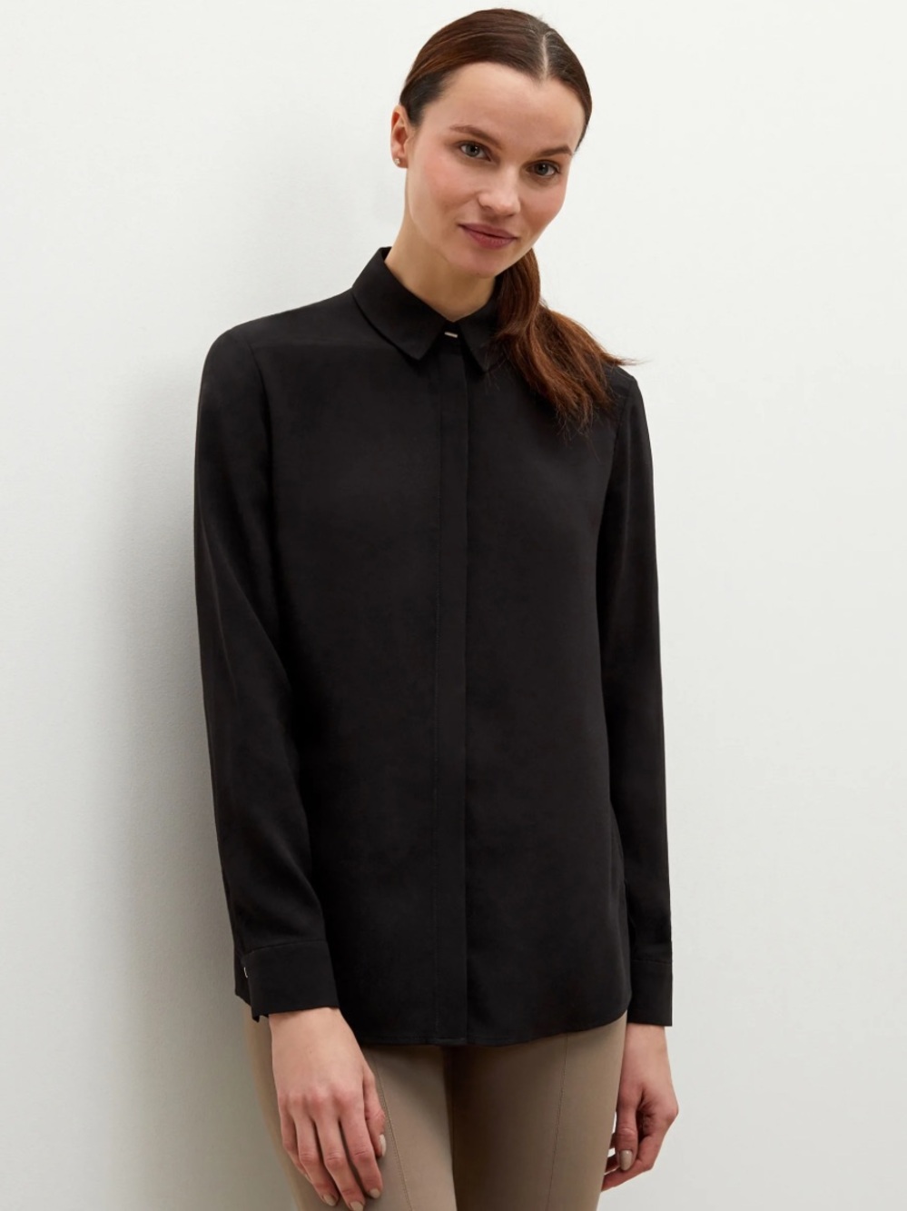 MM Lefleur Size 2 The Lagarde Shirt in Black Crepe Quiet Luxury Contemporary